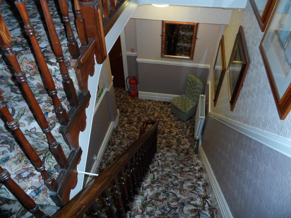 Fairhaven Hotel - 46 Palatine Road Blackpool Ngoại thất bức ảnh